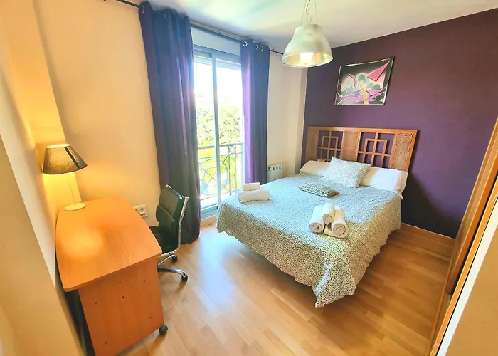 Stunning Home With Outdoor Swimmingpool, 4 Bedrooms And Wifi